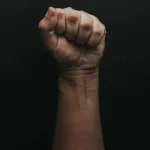 Geger! Nasib Cowok Bugil Viral yang Pukuli Pemotor di Jakarta Terungkap, Motifnya Mengejutkan!