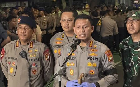Kericuhan di Bundaran HI: Mahasiswa Diamankan Bawa Golok dan Pisau, Puluhan Lainnya Terlibat!
