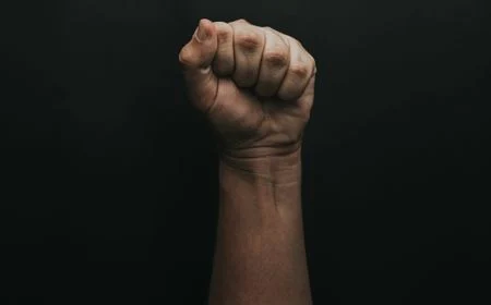 Misteri Kematian Pedagang Cermin di Pejompongan: Siapa Dalang Pengeroyokan Brutal Saat Demo 27 Agustus?