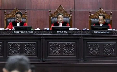 Putusan Mengejutkan MK: Anggaran Makan Bergizi Gratis Wajib Pisah dari APBN Pendidikan 2028!