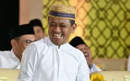 BBM Langka di Makassar: Antrean Panjang, Bahlil Blak-blakan: 'Harusnya Tidak Antre!'