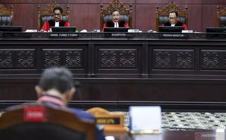Meresahkan! Koalisi Sipil Desak MK Akhiri Penantian Putusan Uji Materi UU TNI, Cegah Militerisasi Sipil Makin Merajalela
