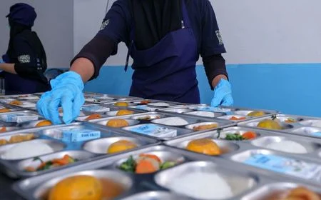 Ratusan Santri Sidoarjo Dilarikan ke RS Akibat Keracunan Massal: Misteri di Balik Proyek Makan Bergizi Gratis (MBG)
